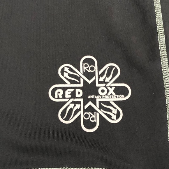 RED OX LOGO SKATER/SWIM SHIRT WITH UV PROTECTION SIZE SMALL - Picture 3 of 6